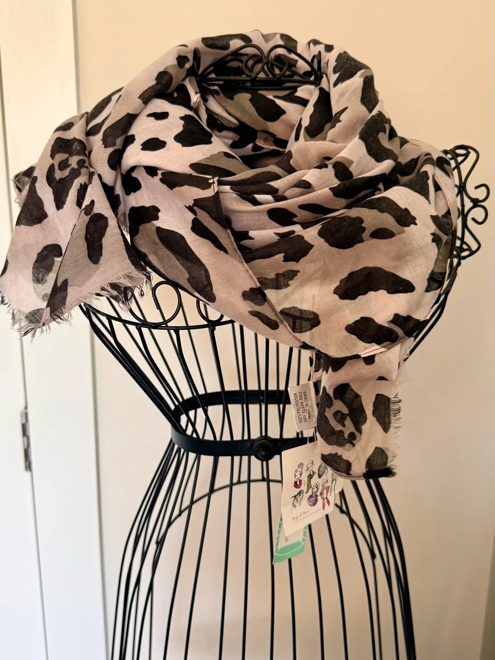 Lulla Collection by BINDYA Abigail Leopard Oblong Scarf NWT - Black / Tan